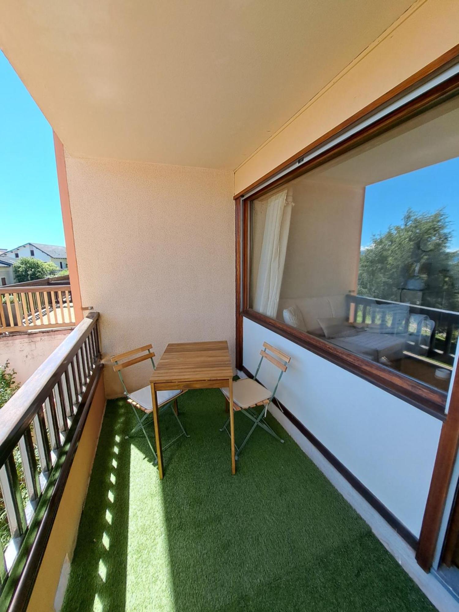 Studio Cabine 4 Couchages, Vue Face Aux Montagnes Фон-Ромё Экстерьер фото