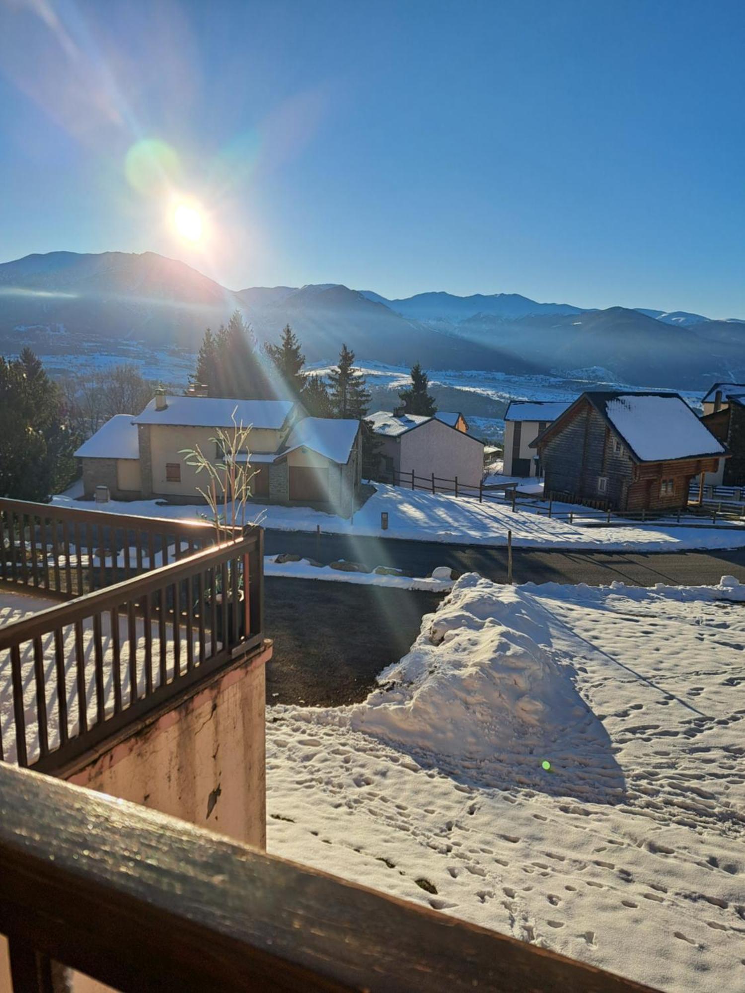 Studio Cabine 4 Couchages, Vue Face Aux Montagnes Фон-Ромё Экстерьер фото